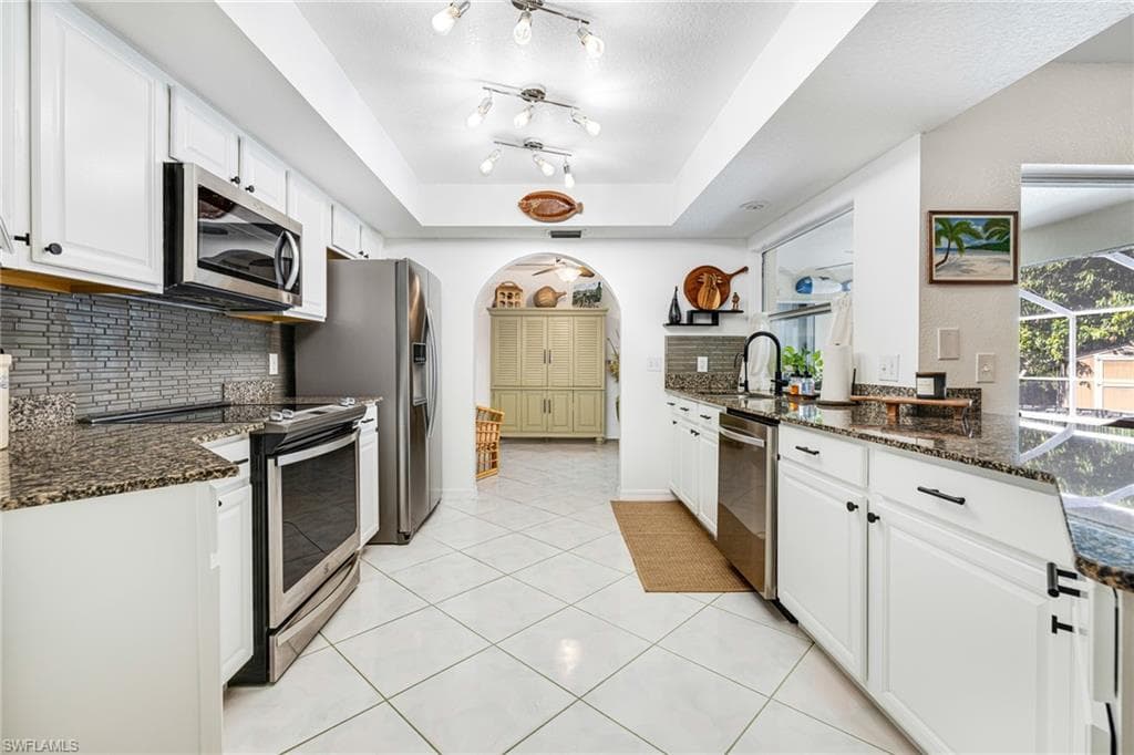 6266 Parkers Hammock Rd, Naples, FL 34112-9