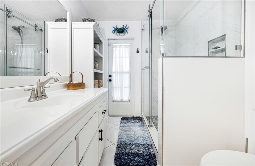 6266 Parkers Hammock Rd, Naples, FL 34112-19
