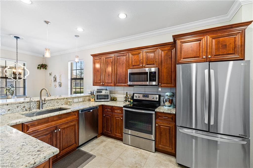 7591 Bristol Cir, Naples, FL 34120-12