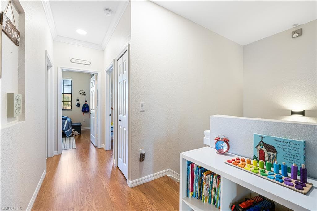 7591 Bristol Cir, Naples, FL 34120-16