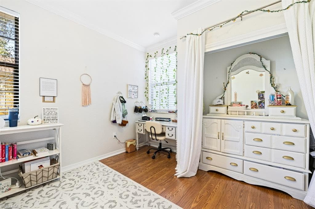 7591 Bristol Cir, Naples, FL 34120-30