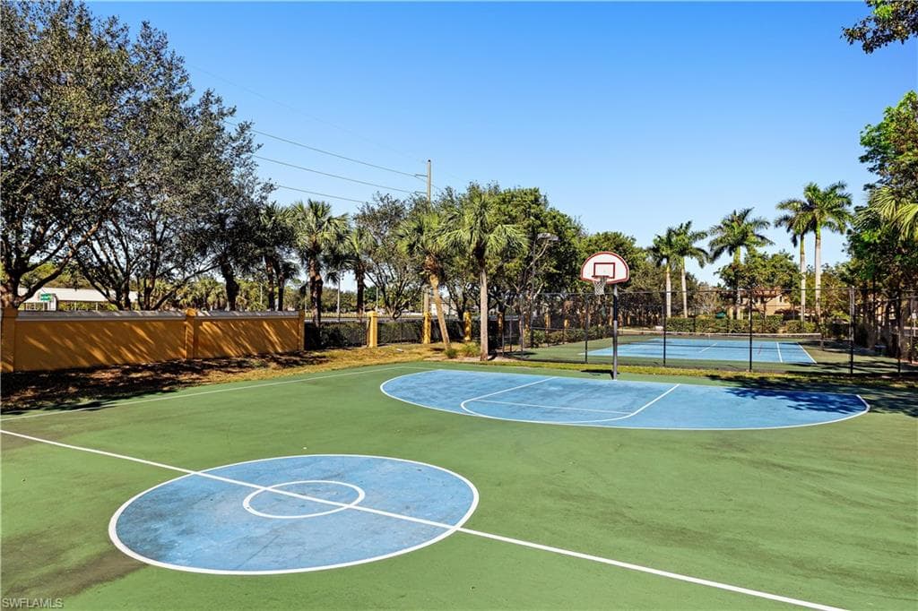 7591 Bristol Cir, Naples, FL 34120-35