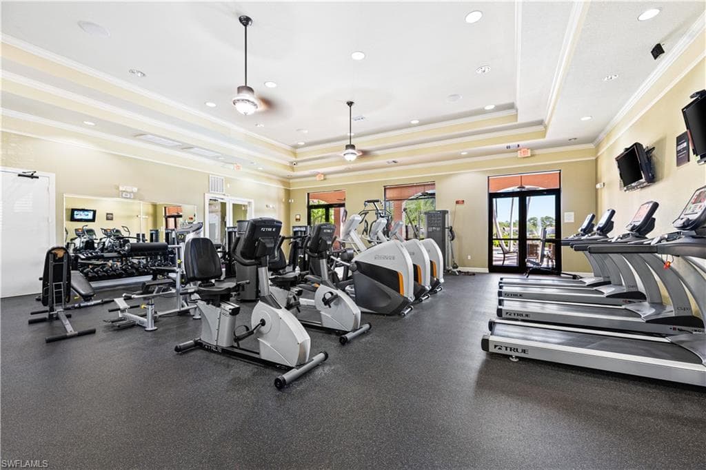 7591 Bristol Cir, Naples, FL 34120-36