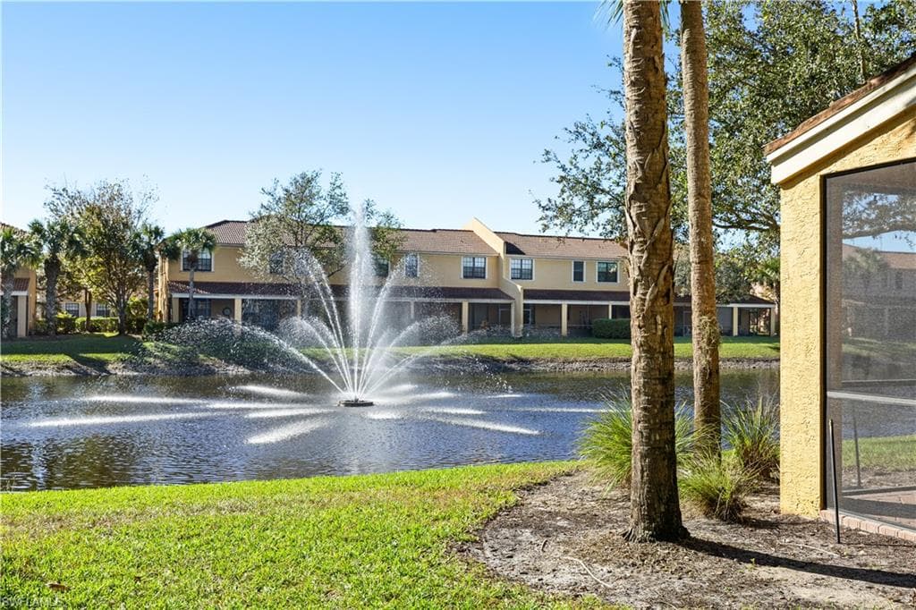 7591 Bristol Cir, Naples, FL 34120-4