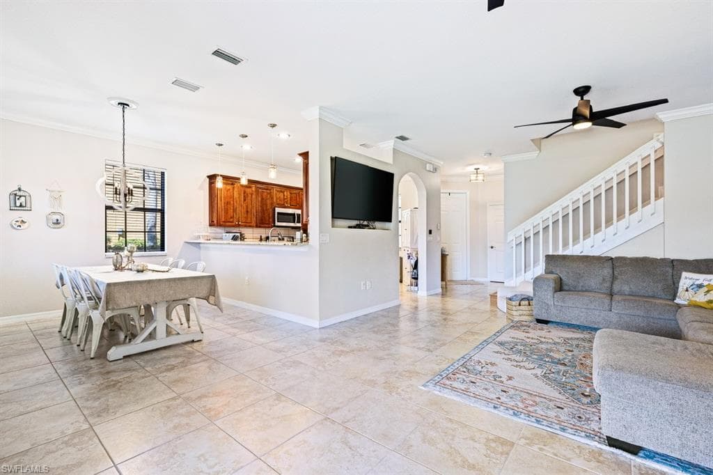 7591 Bristol Cir, Naples, FL 34120-7