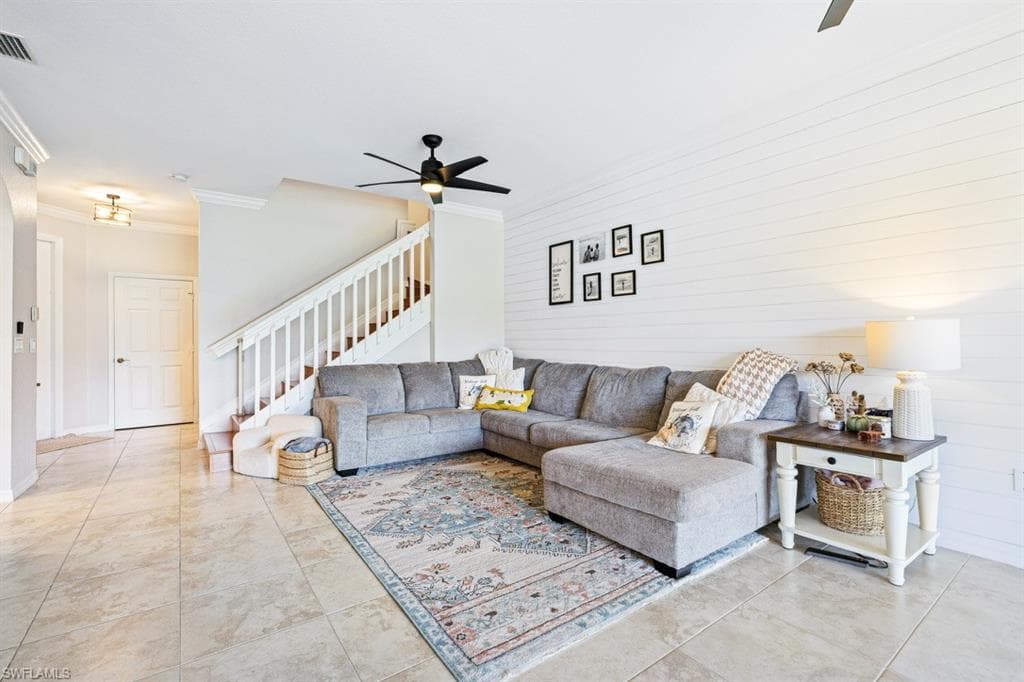 7591 Bristol Cir, Naples, FL 34120-8