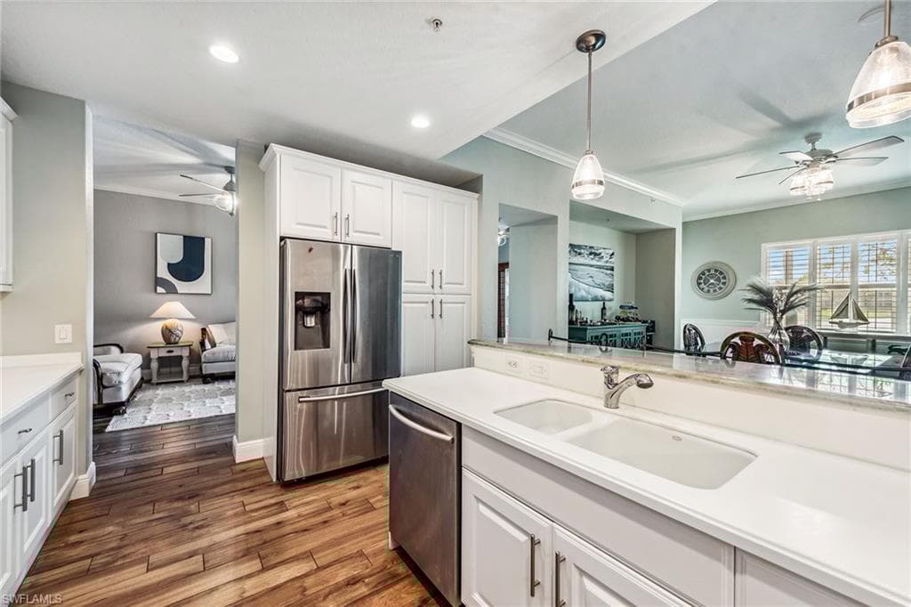 9229 Museo Cir 102, Naples, FL 34114-9