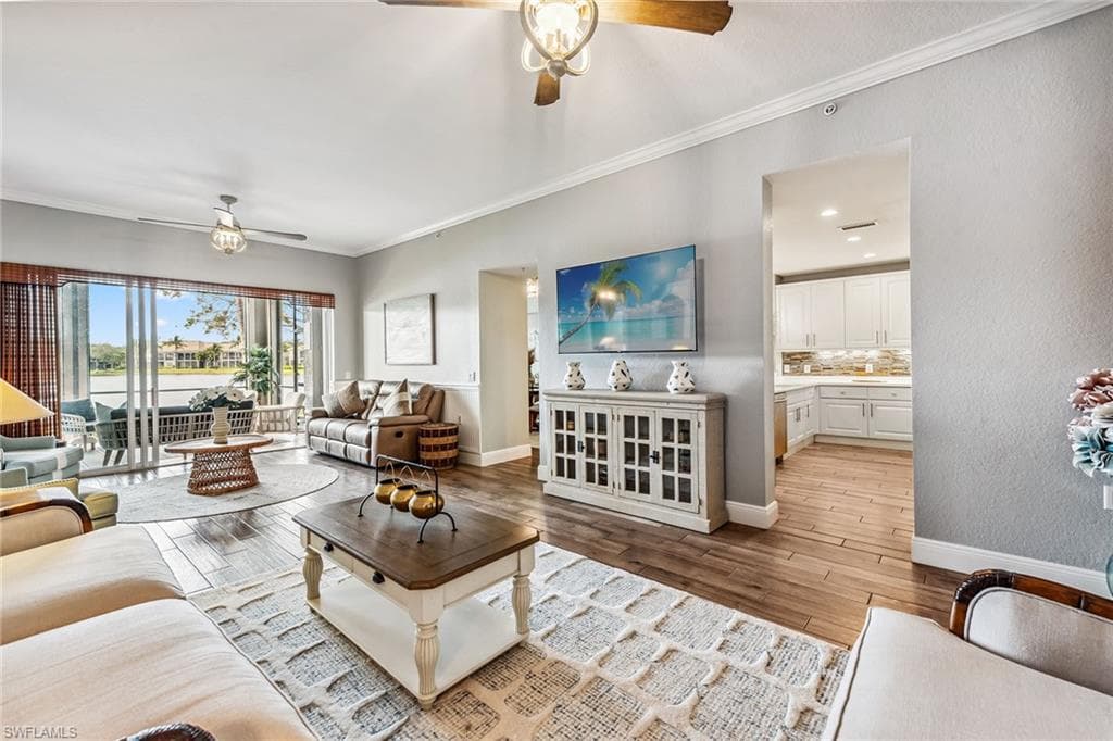 9229 Museo Cir 102, Naples, FL 34114-8