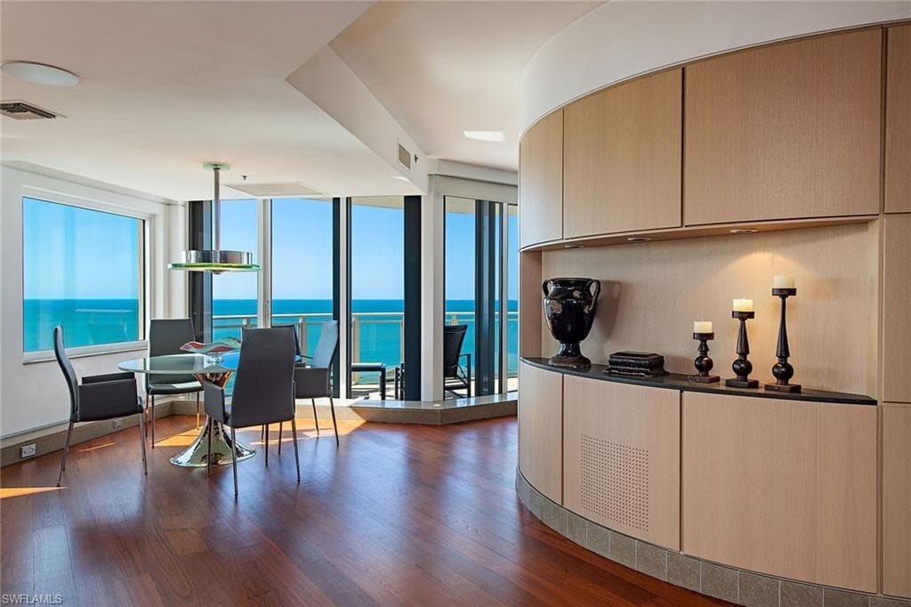 8231 Bay Colony Dr Ph-2201, Naples, FL 34108-10
