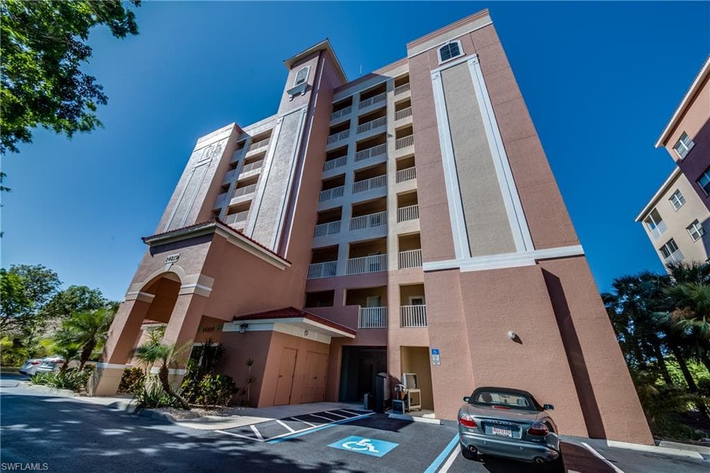 14819 Laguna Dr 203, Fort Myers, FL 33908-48