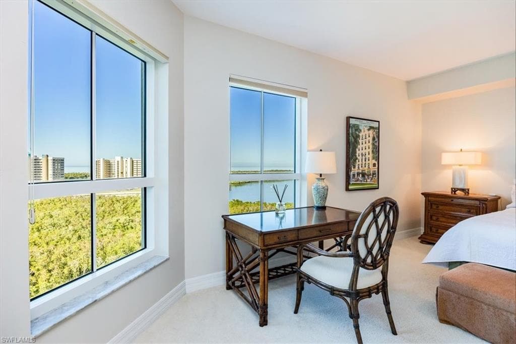 295 Grande Way 702, Naples, FL 34110-16