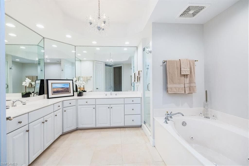295 Grande Way 702, Naples, FL 34110-17