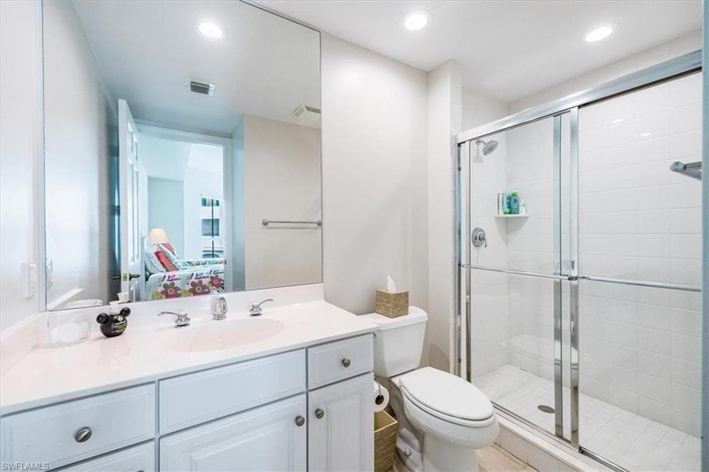 295 Grande Way 702, Naples, FL 34110-22