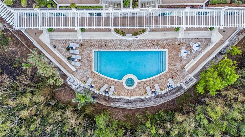 295 Grande Way 702, Naples, FL 34110-29