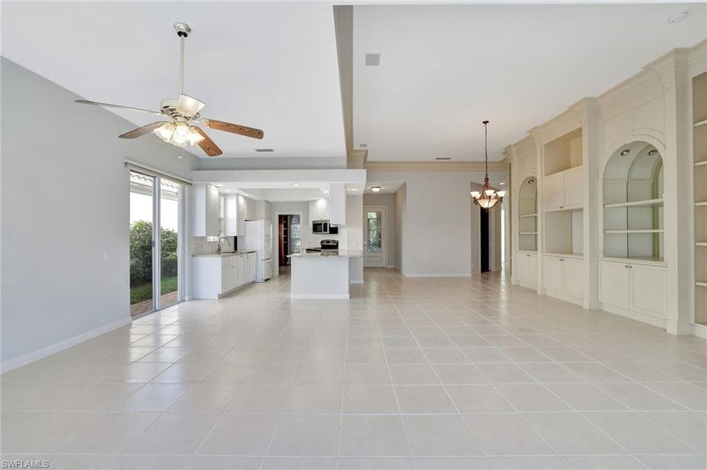 2918 Gilford Way, Naples, FL 34119-10