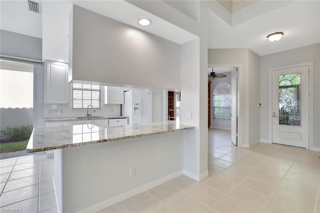 2918 Gilford Way, Naples, FL 34119-14