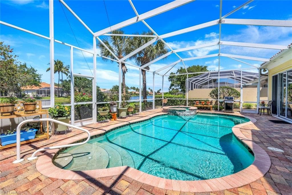 2918 Gilford Way, Naples, FL 34119-4
