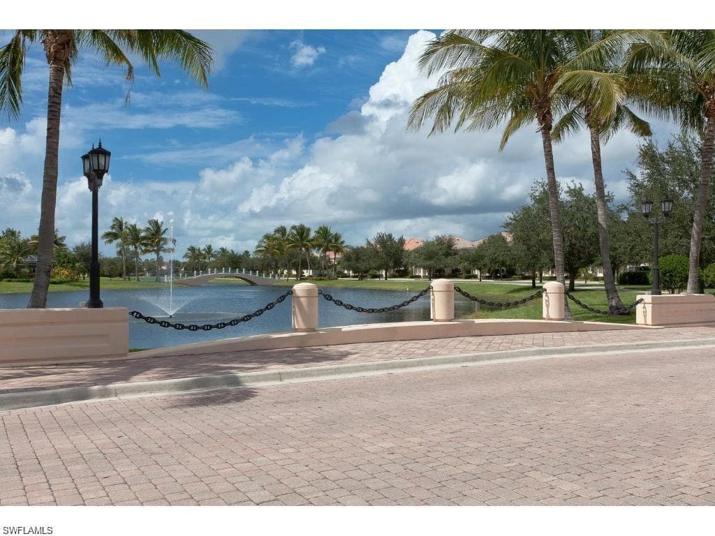 2918 Gilford Way, Naples, FL 34119-50