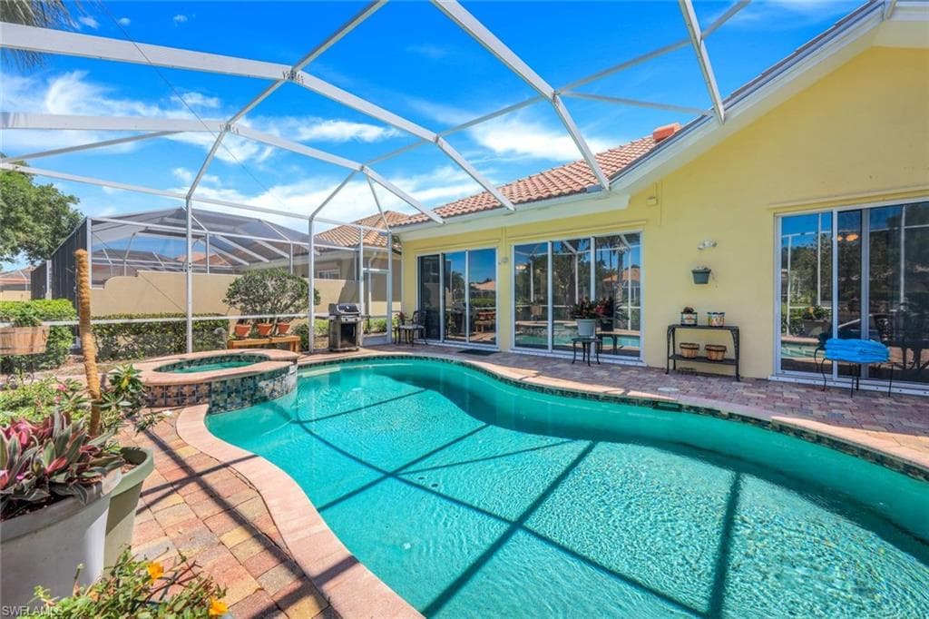 2918 Gilford Way, Naples, FL 34119-7