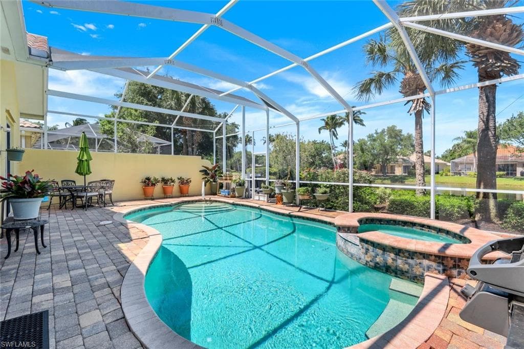 2918 Gilford Way, Naples, FL 34119-8