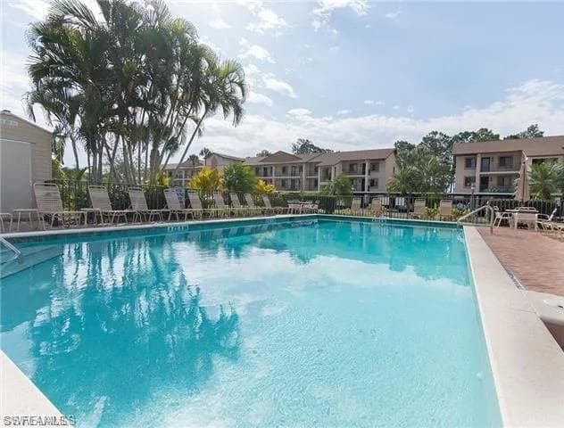 7340 Coventry Ct 804, Naples, FL 34104-3