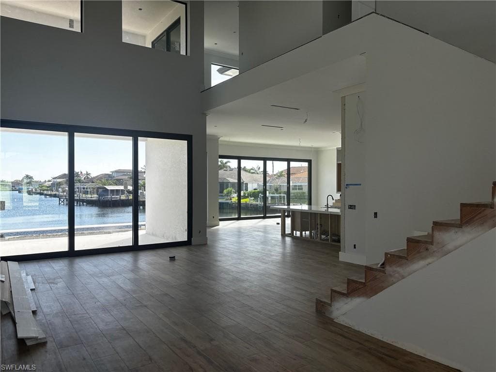 109 Gulfstream St, Marco Island, FL 34145-9