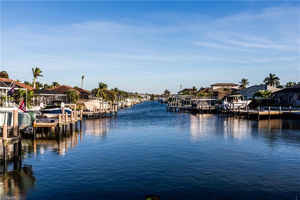 109 Gulfstream St, Marco Island, FL 34145-18