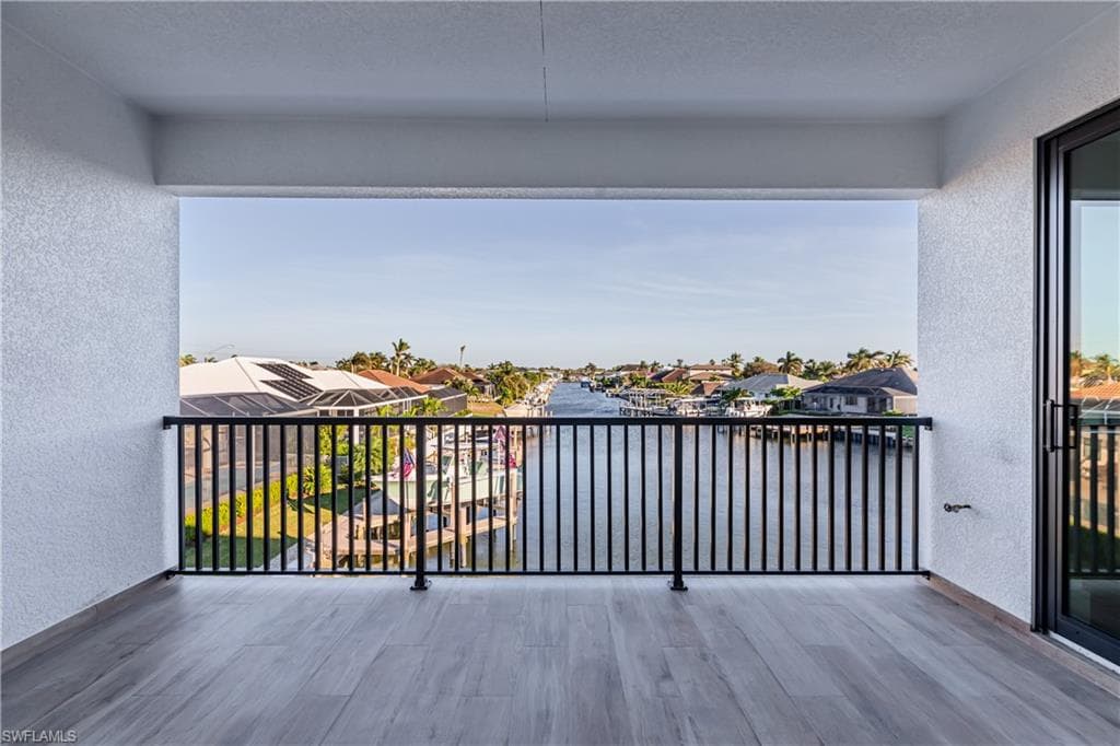 109 Gulfstream St, Marco Island, FL 34145-20