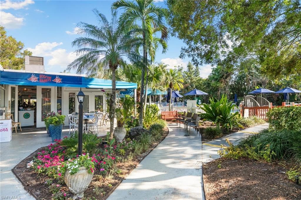 600 Neapolitan Way 257, Naples, FL 34103-26