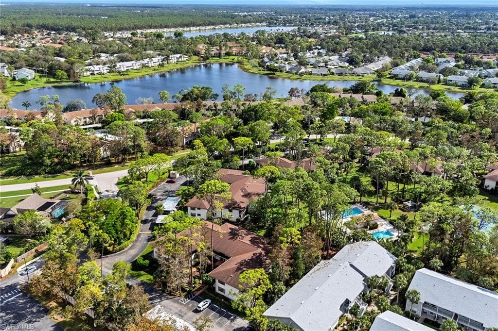 1701 Courtyard Way A-105, Naples, FL 34112-33