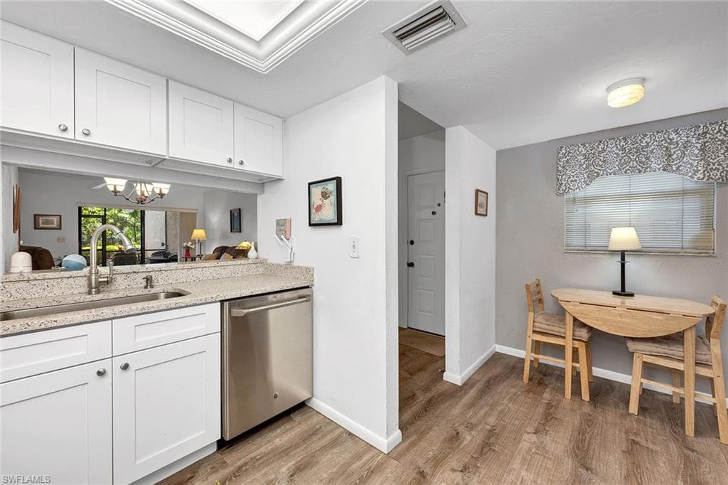 1701 Courtyard Way A-105, Naples, FL 34112-3