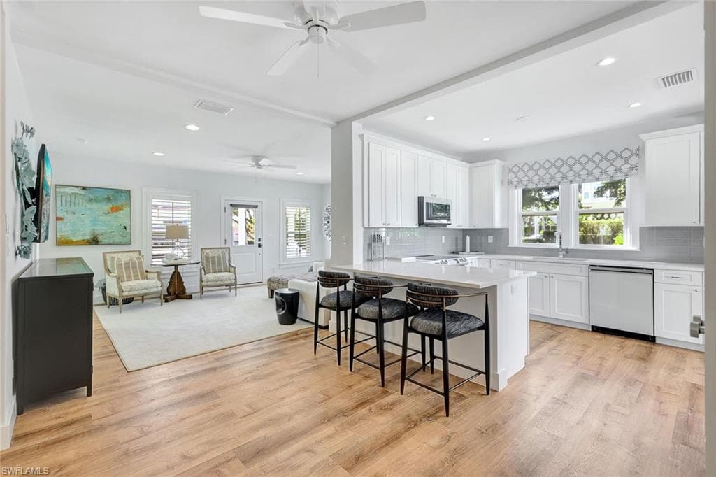 481 8th Ave S, Naples, FL 34102-13