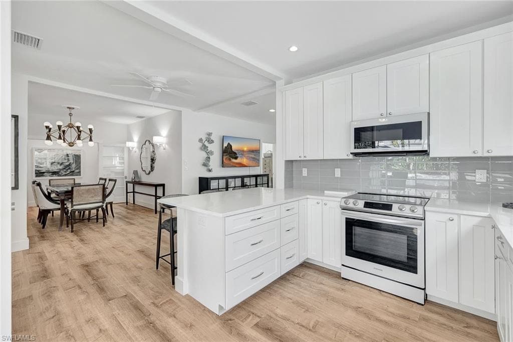 481 8th Ave S, Naples, FL 34102-18