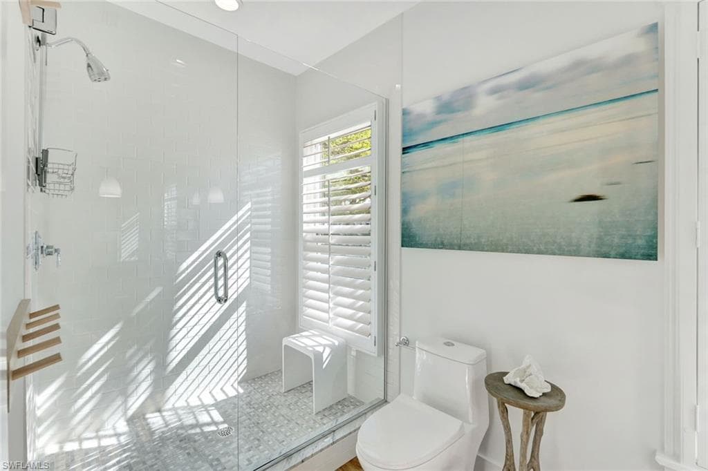 481 8th Ave S, Naples, FL 34102-25