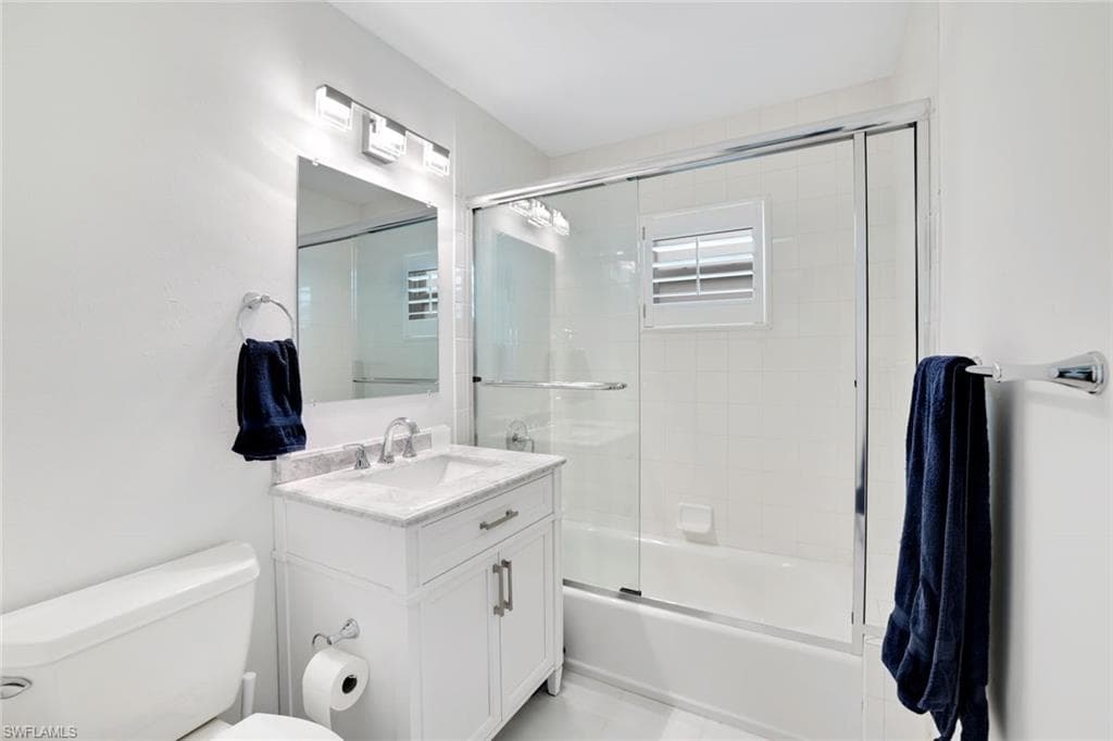 481 8th Ave S, Naples, FL 34102-40
