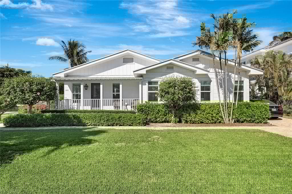 481 8th Ave S, Naples, FL 34102-4