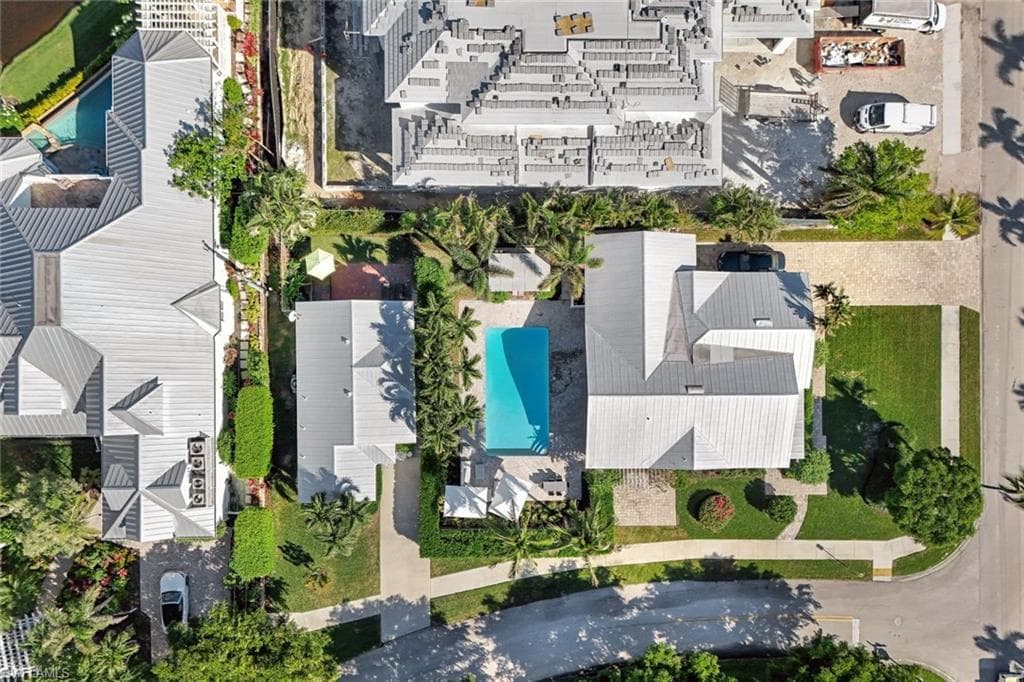 481 8th Ave S, Naples, FL 34102-49