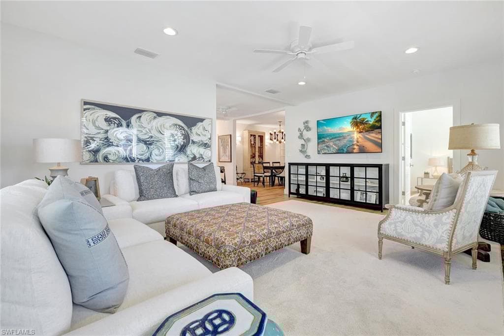 481 8th Ave S, Naples, FL 34102-6