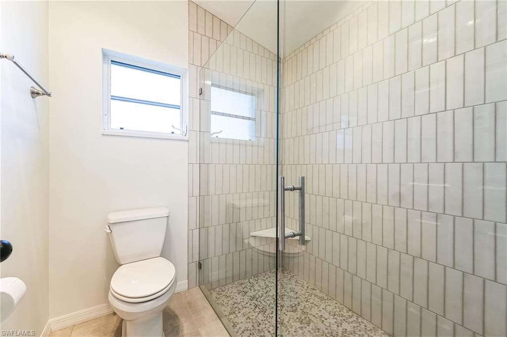 20550 Porthole Ct, Estero, FL 33928-25