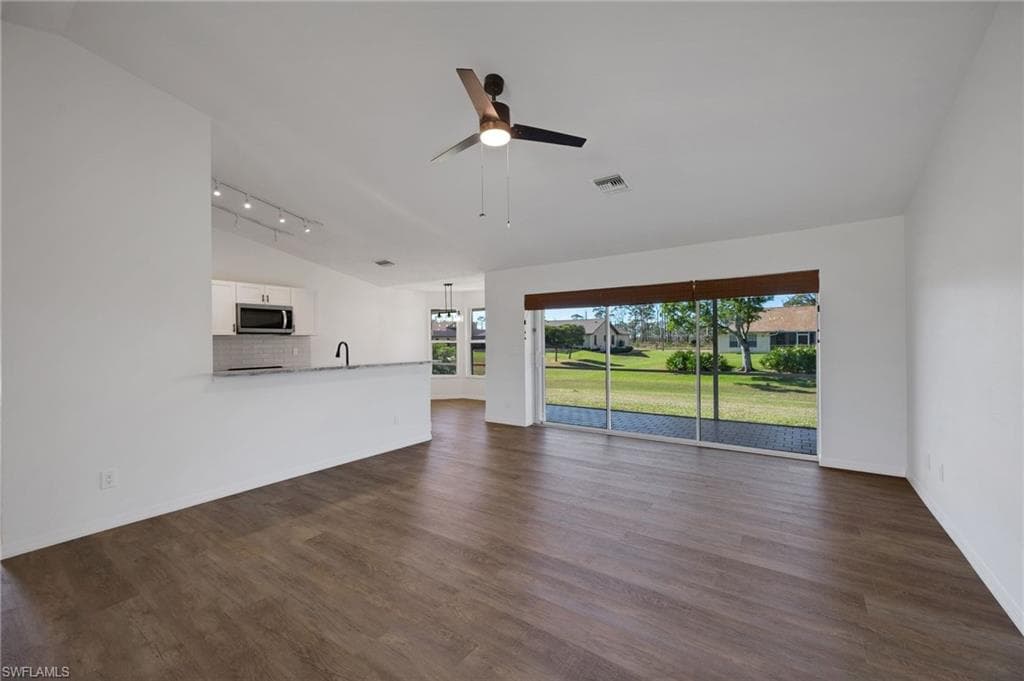 20550 Porthole Ct, Estero, FL 33928-32