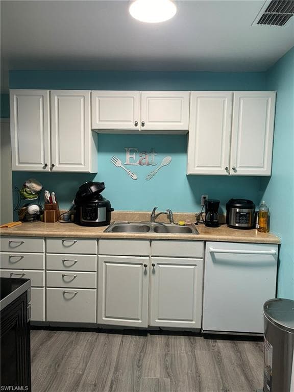 3003 3 St SW, Lehigh Acres, FL 33976-9