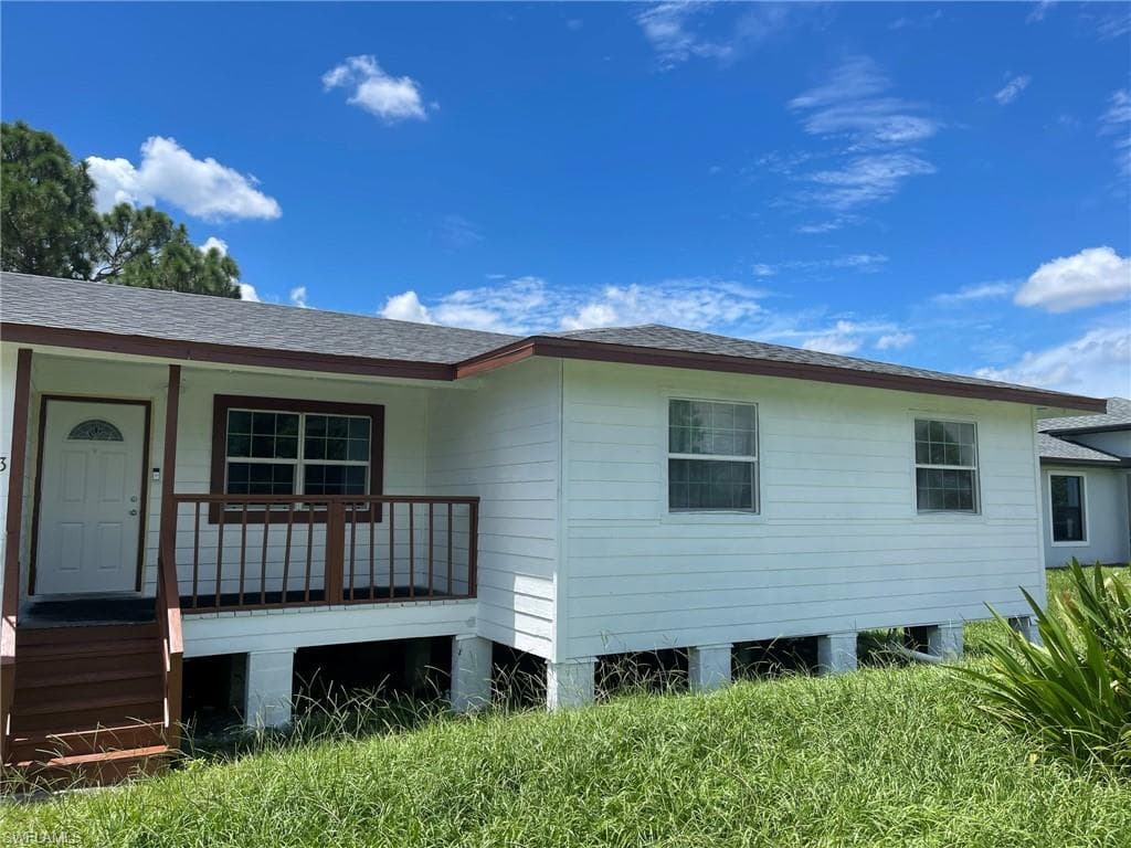 3003 3 St SW, Lehigh Acres, FL 33976-2