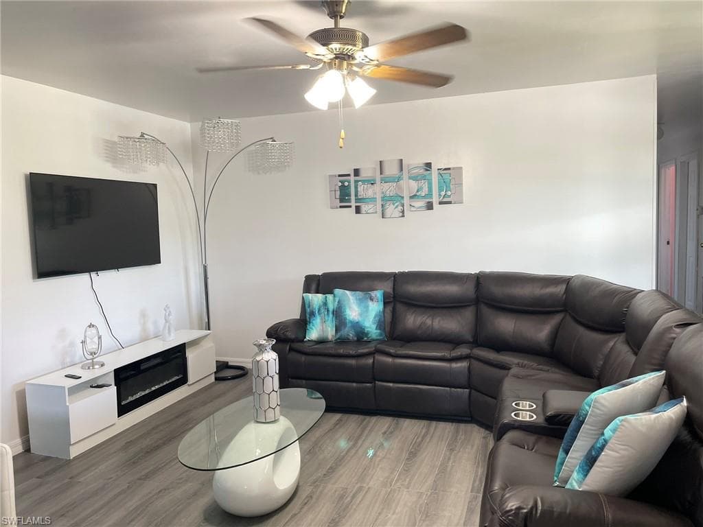 3003 3 St SW, Lehigh Acres, FL 33976-41