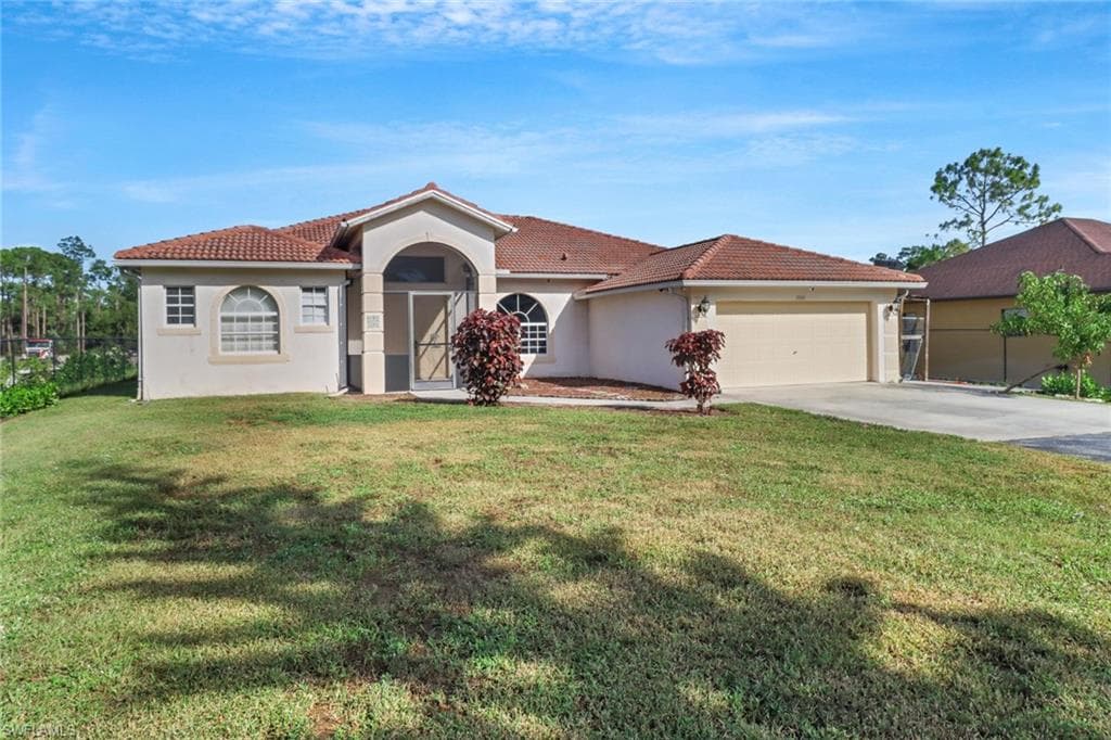 2041 24th Ave NE, Naples, FL 34120-1