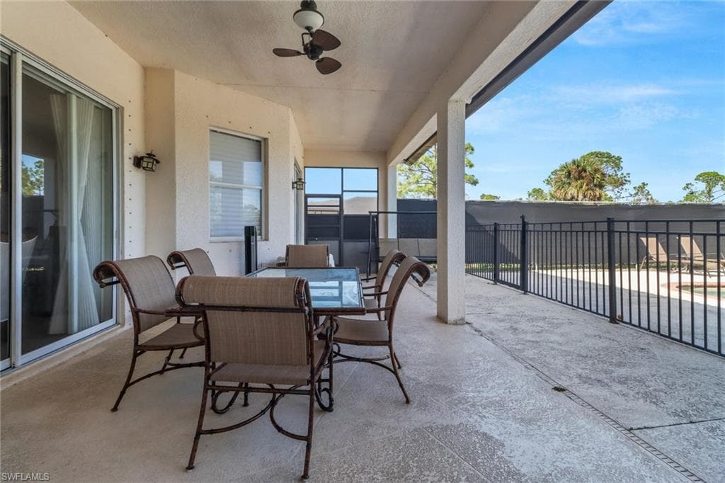 2041 24th Ave NE, Naples, FL 34120-25