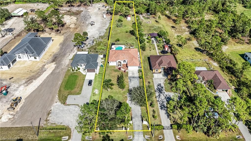 2041 24th Ave NE, Naples, FL 34120-37