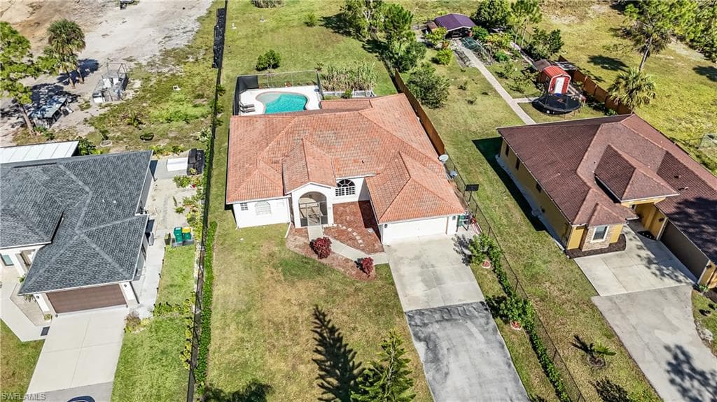 2041 24th Ave NE, Naples, FL 34120-38