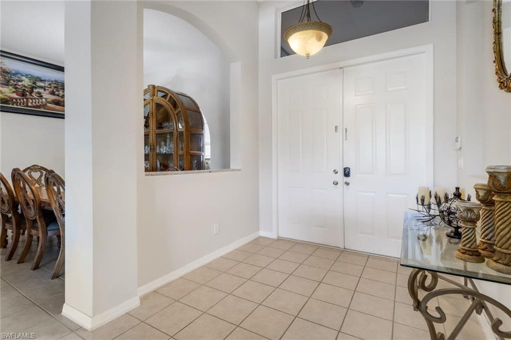 2041 24th Ave NE, Naples, FL 34120-5