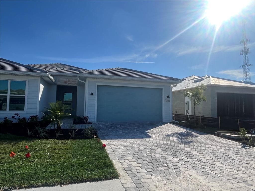 8873 Oceana Way, Naples, FL 34114-10
