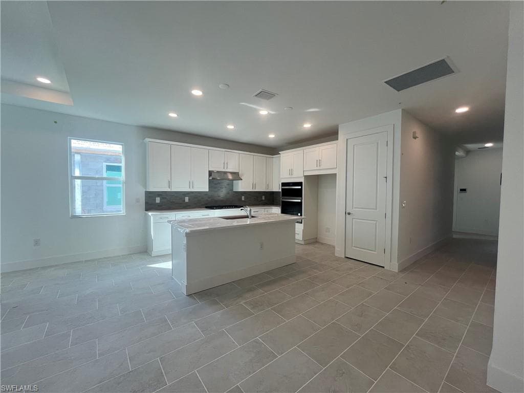 8873 Oceana Way, Naples, FL 34114-3